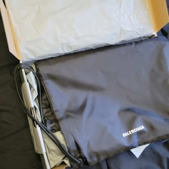 BALENCIAGA Men's Speed Graffiti Sneakers - Picture 2 of 5